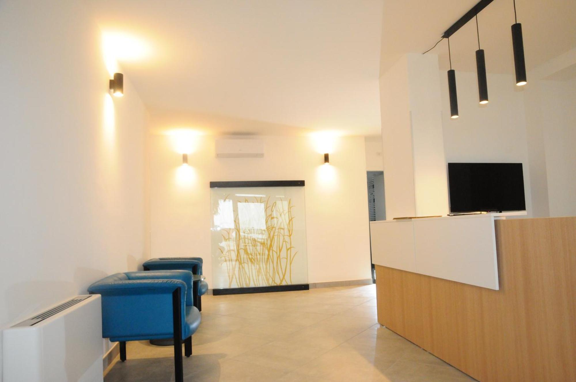 House Of Oscar Aparthotel Adria Exterior photo